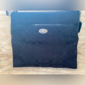 SALE! Signature Black Coach Crossbody in Pristine Condition